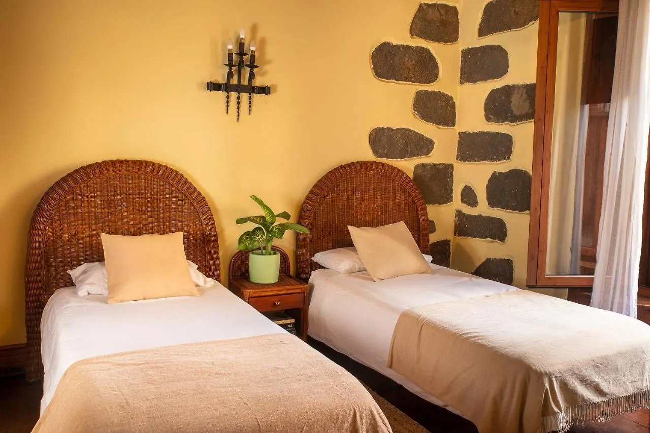 Hotel Rural Coliving Los Realejos Санта-Крус-де-Тенерифе 0*,
